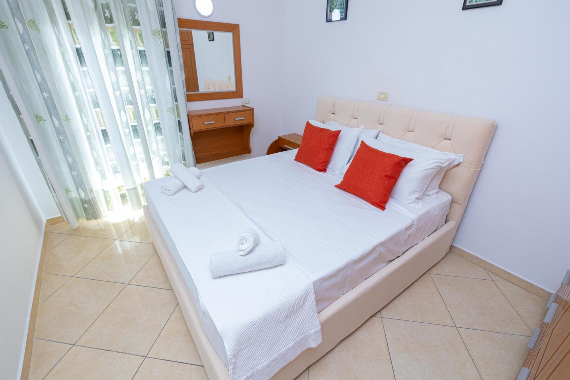 Vlorë Lucas Apartments Rental מראה חיצוני תמונה